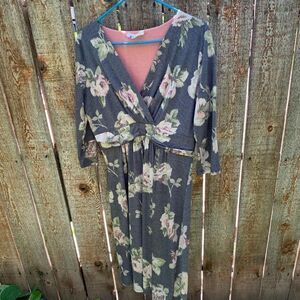 Mimi & Daphne dress crisscross front mid sleeve